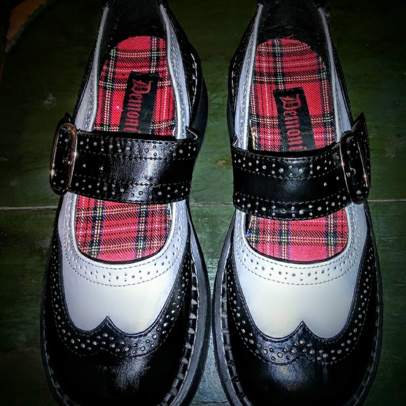 Demonia 'Emily 302' Platform oxfords - Picture 1 of 6